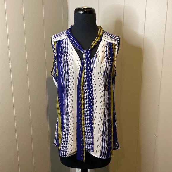 Banana Republic Women’s Medium Sheer Sleeveless Blouse Button Up Abstract Design - Picture 1 of 7
